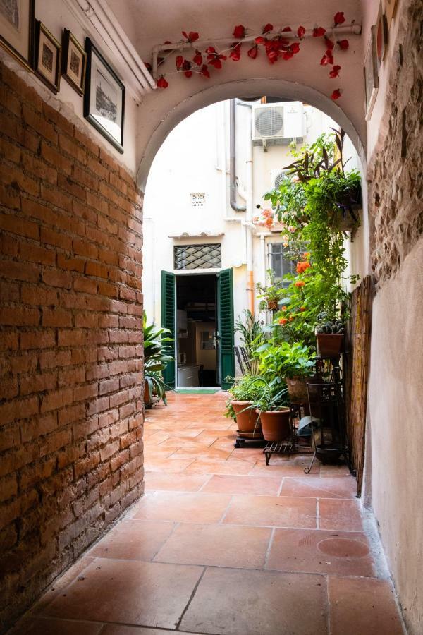 Il Nido - Cozy Studio Apartment In Santa Croce Firenze Eksteriør billede